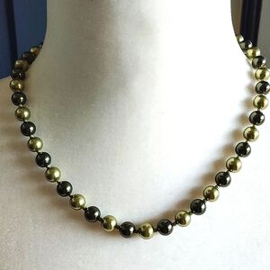 Faux Pearl Two Shades Of Green Glass Necklace and Bracelet Set